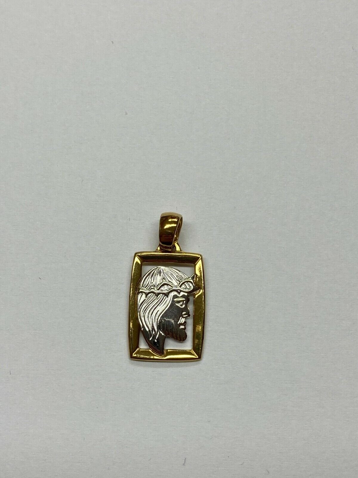 Medaglia Oro Giallo E Bianco 18k Grammi 1,77 Nuovo