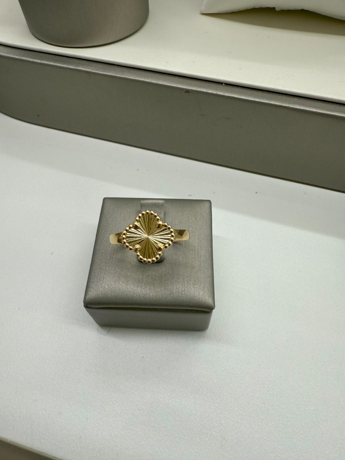ANELLO DONNA   IN ORO GIALLO   18KT GRAMMI  2,73  MISURA 16,5